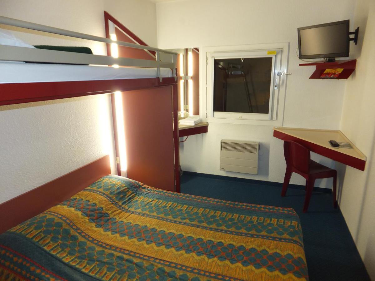 Formul'Eco Hotell Louvroil Rom bilde